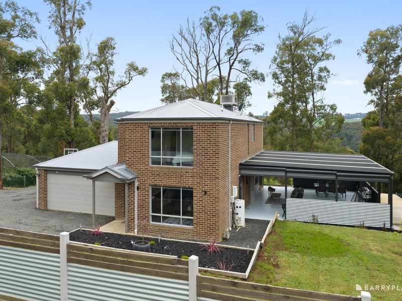 4 Woodlands Avenue Cockatoo , 3781