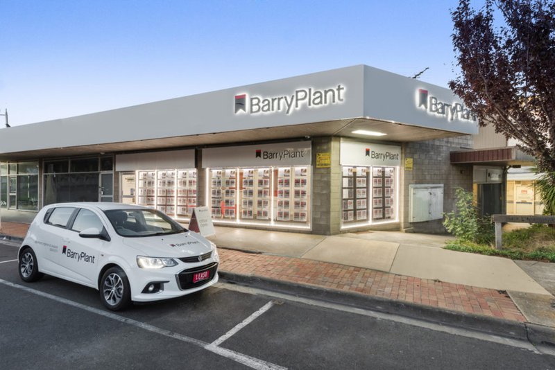 Closed Sundays and Public Holidays